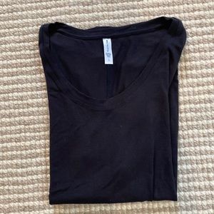NWOT Athleta Black tee